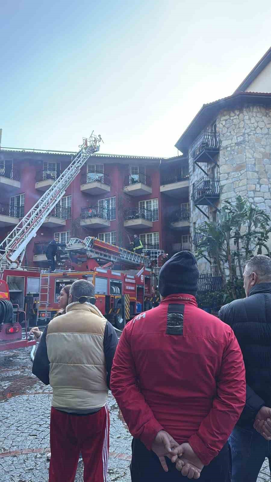 marmaristeki-otel-yangininda-5i-cocuk-17si-yabanci-uyruklu-24-kisi-etkilendi