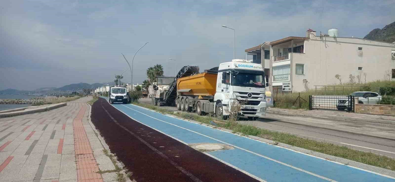 mugla-buyuksehirden-bodrum-turgutreis-yolunda-yenileme-calismasi