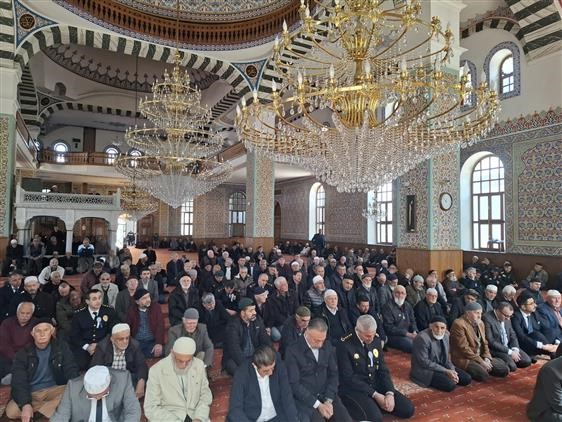 sehit-polisler-icin-mevlid-okutuldu