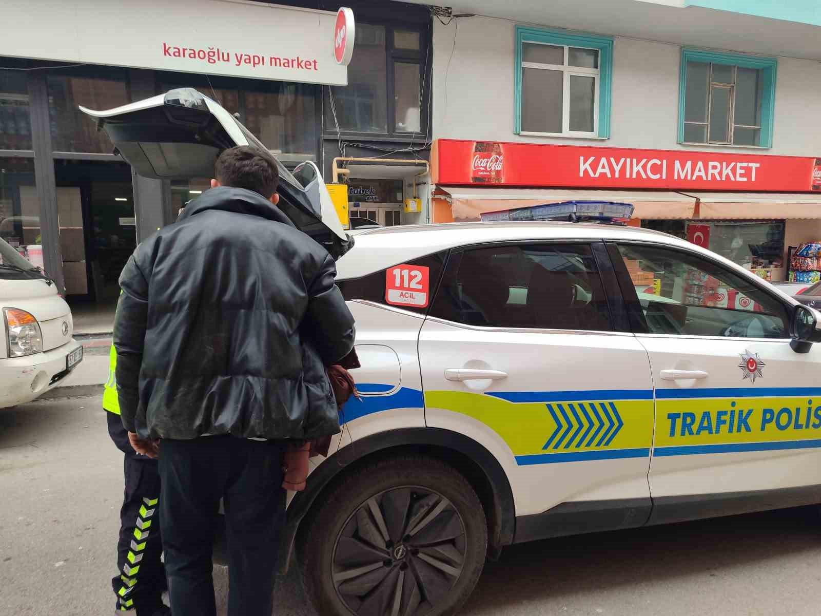 sinopta-trafikte-tehlikeli-sov-hastanede-bitti-1-yarali