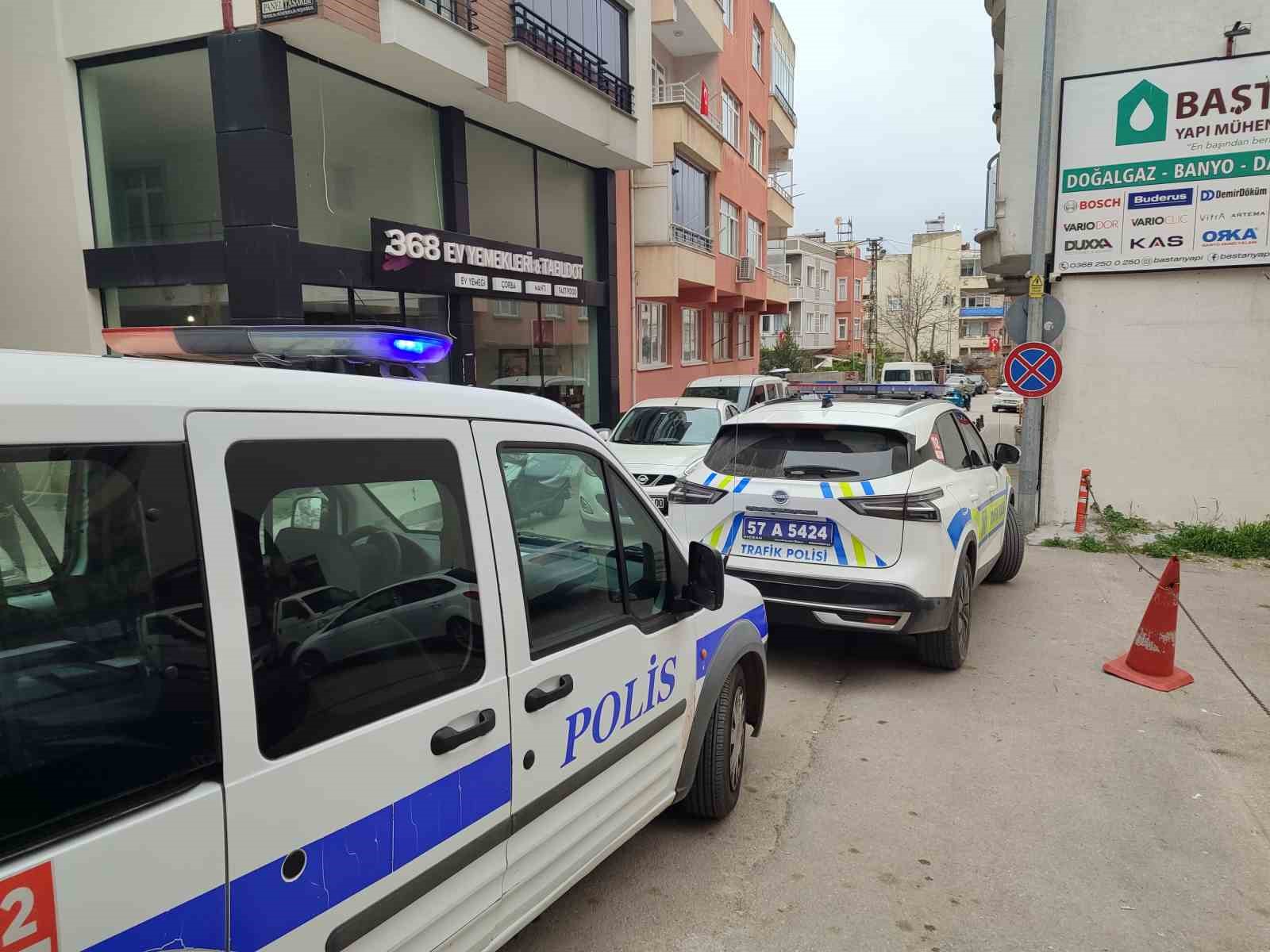sinopta-trafikte-tehlikeli-sov-hastanede-bitti-1-yarali