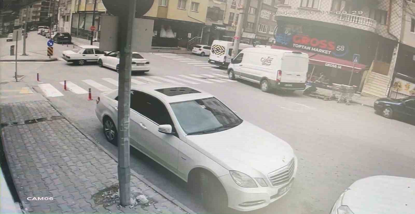 sivasta-araclar-carpisti-bir-kisi-yaralandi