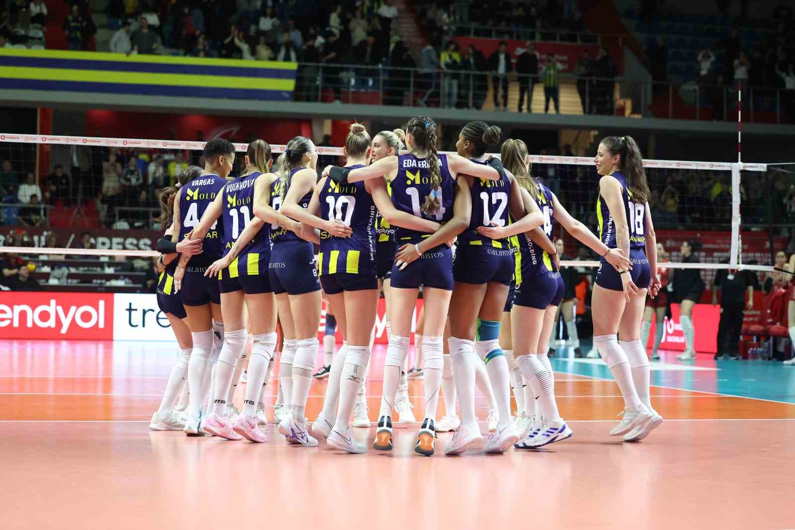sultanlar-liginde-ikinci-finalist-fenerbahce