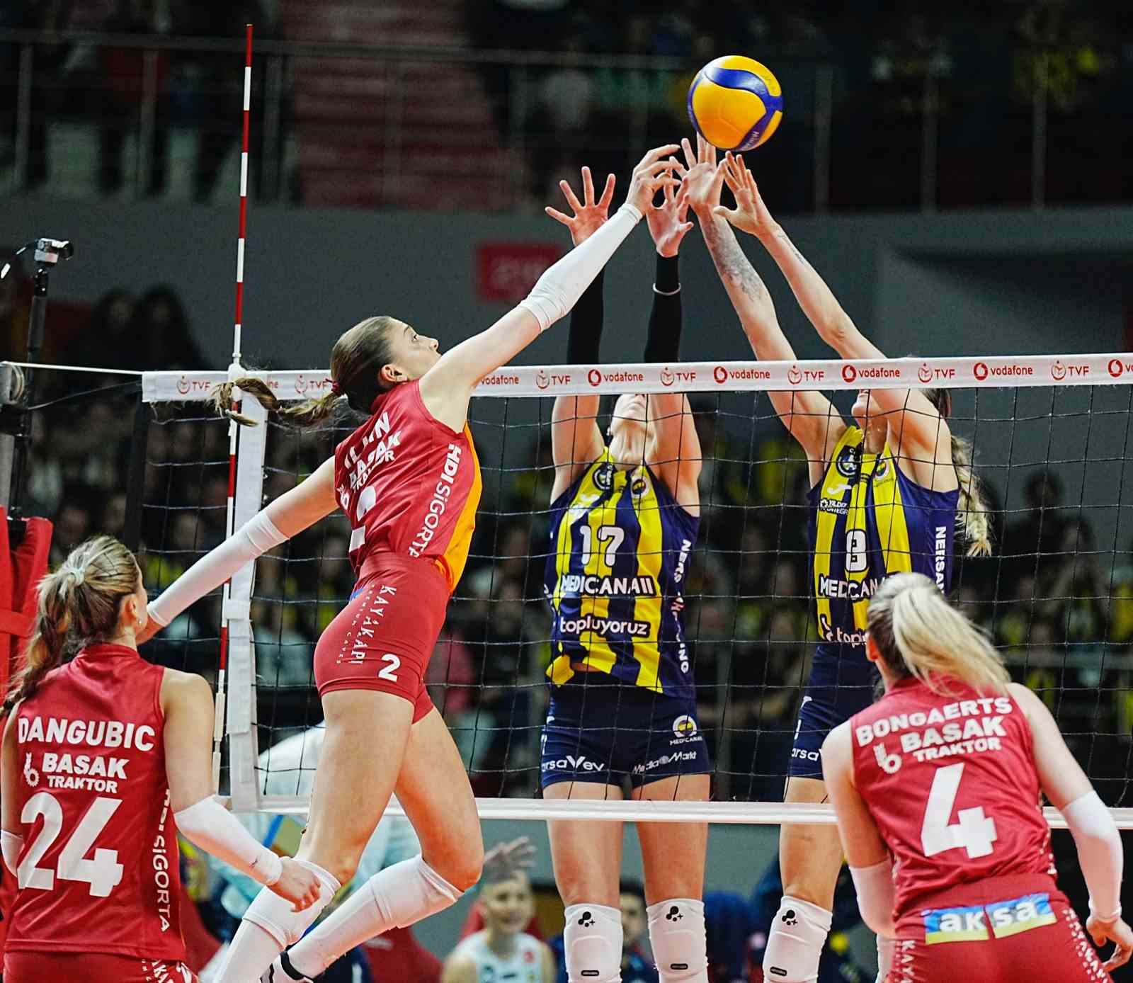 sultanlar-liginde-ikinci-finalist-fenerbahce