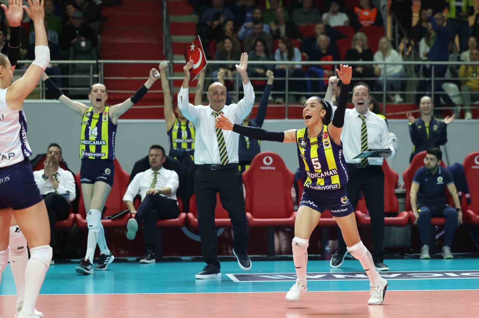 sultanlar-liginde-ikinci-finalist-fenerbahce