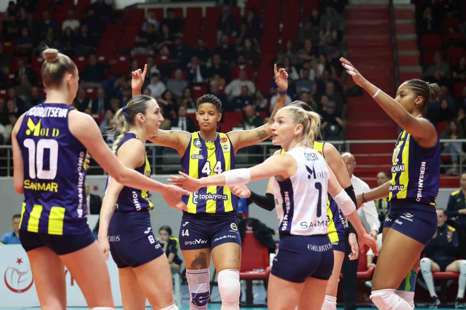 sultanlar-liginde-ikinci-finalist-fenerbahce