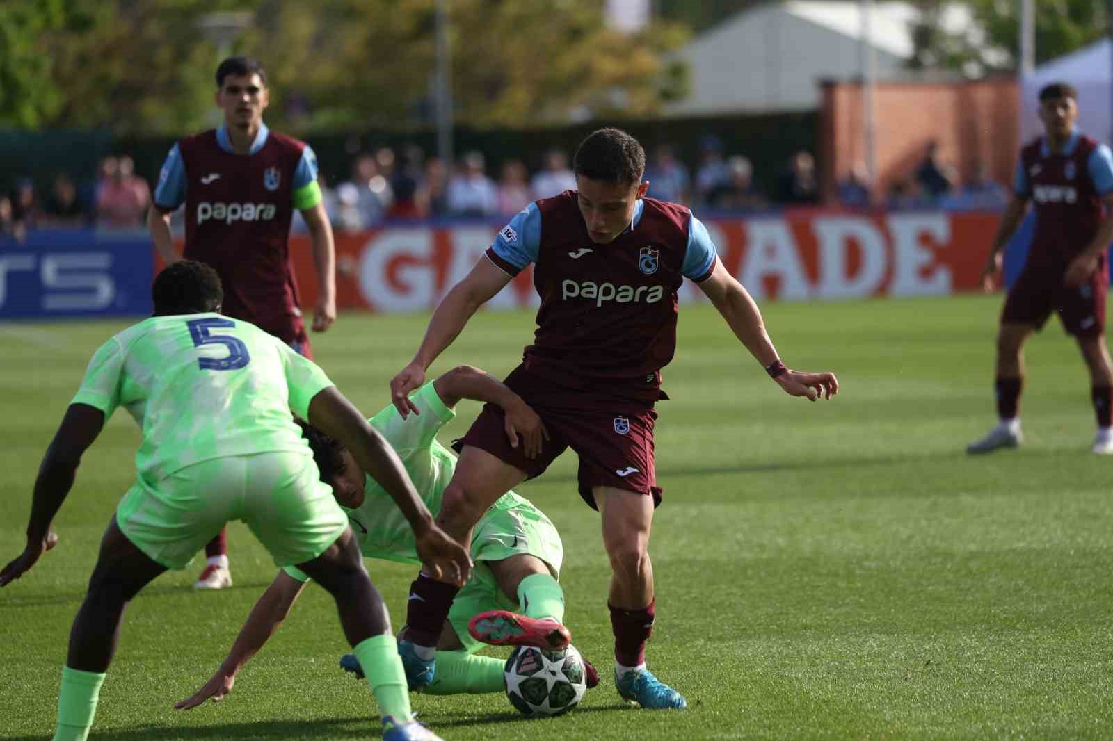 trabzonspor-u19-uefa-genclik-ligi-finalinde-barcelonaya-kaybetti