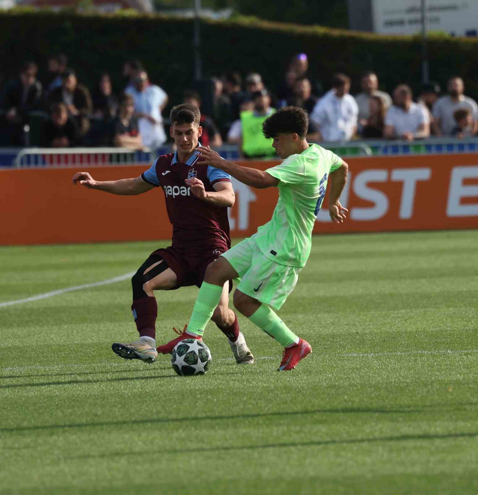 trabzonspor-u19-uefa-genclik-ligi-finalinde-barcelonaya-kaybetti