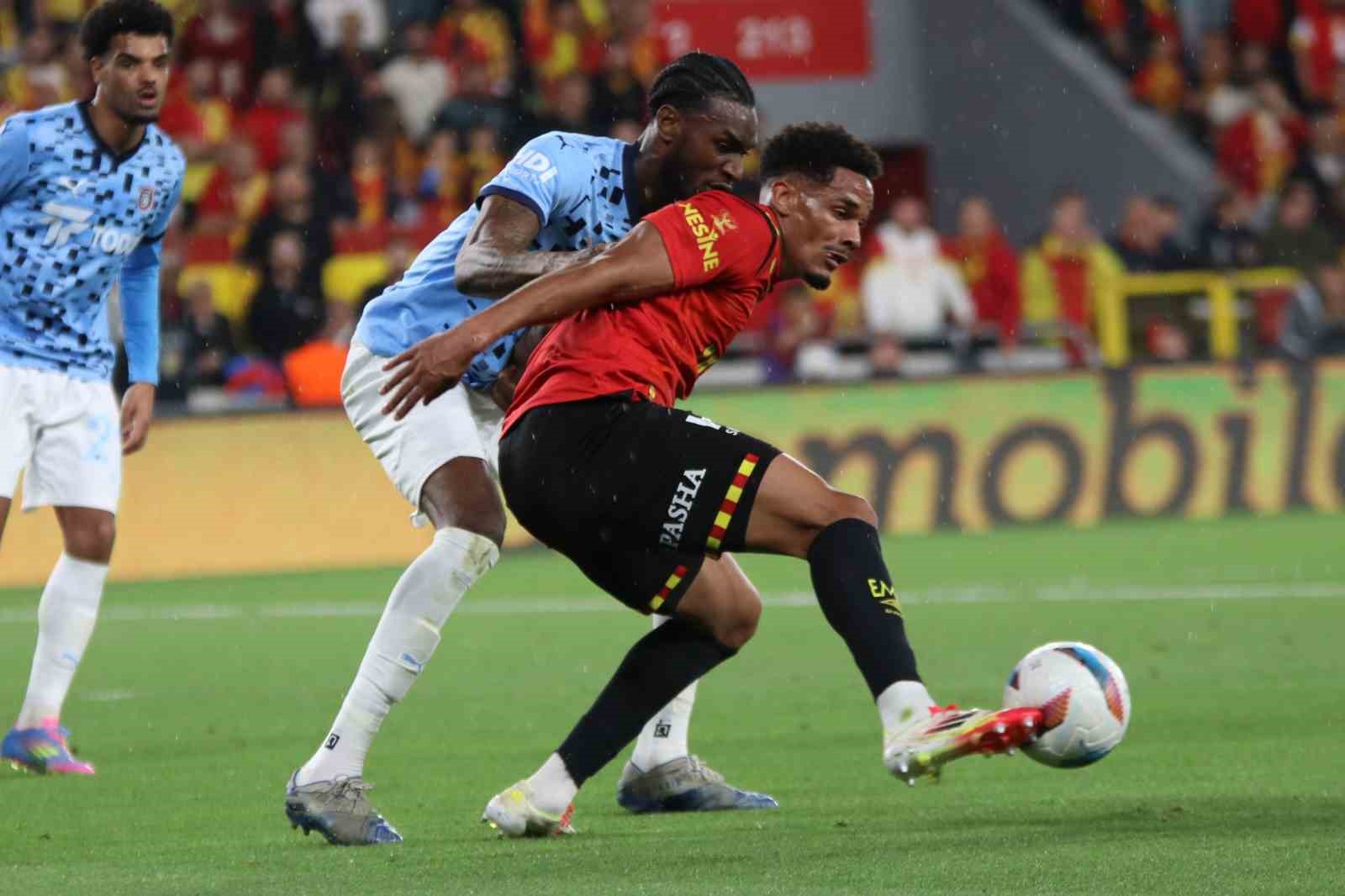 trendyol-super-lig-goztepe-4-basaksehir-1-mac-sonucu