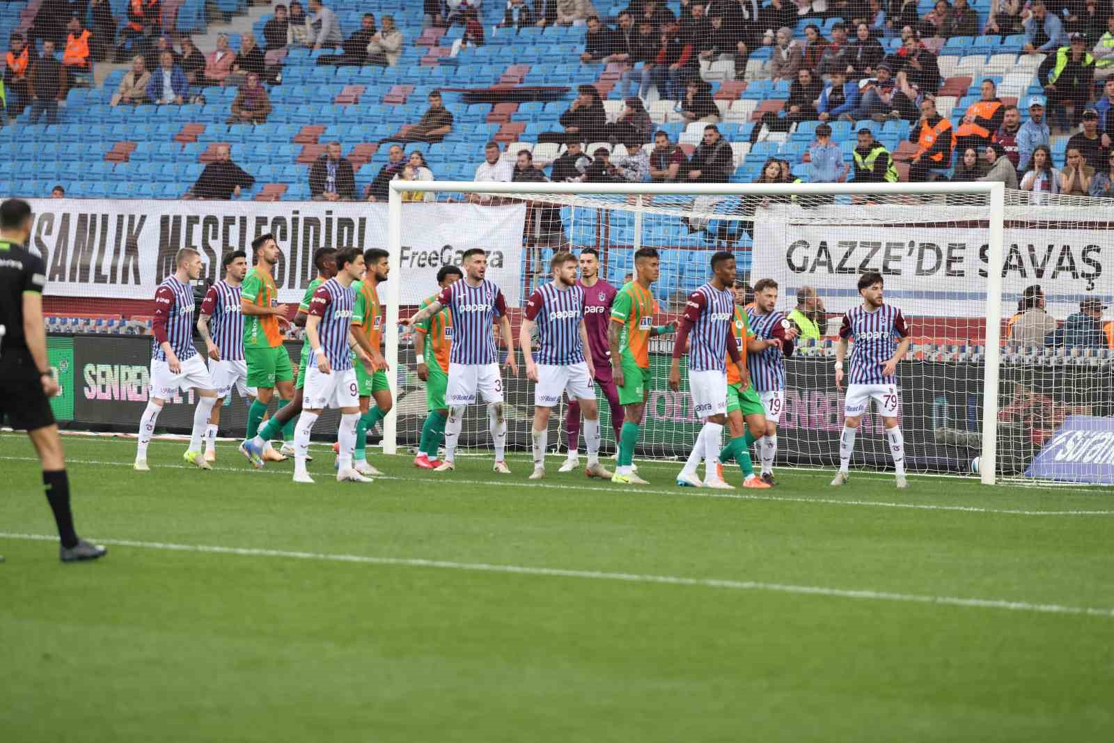 trendyol-super-lig-trabzonspor-4-alanyaspor-3-mac-sonucu