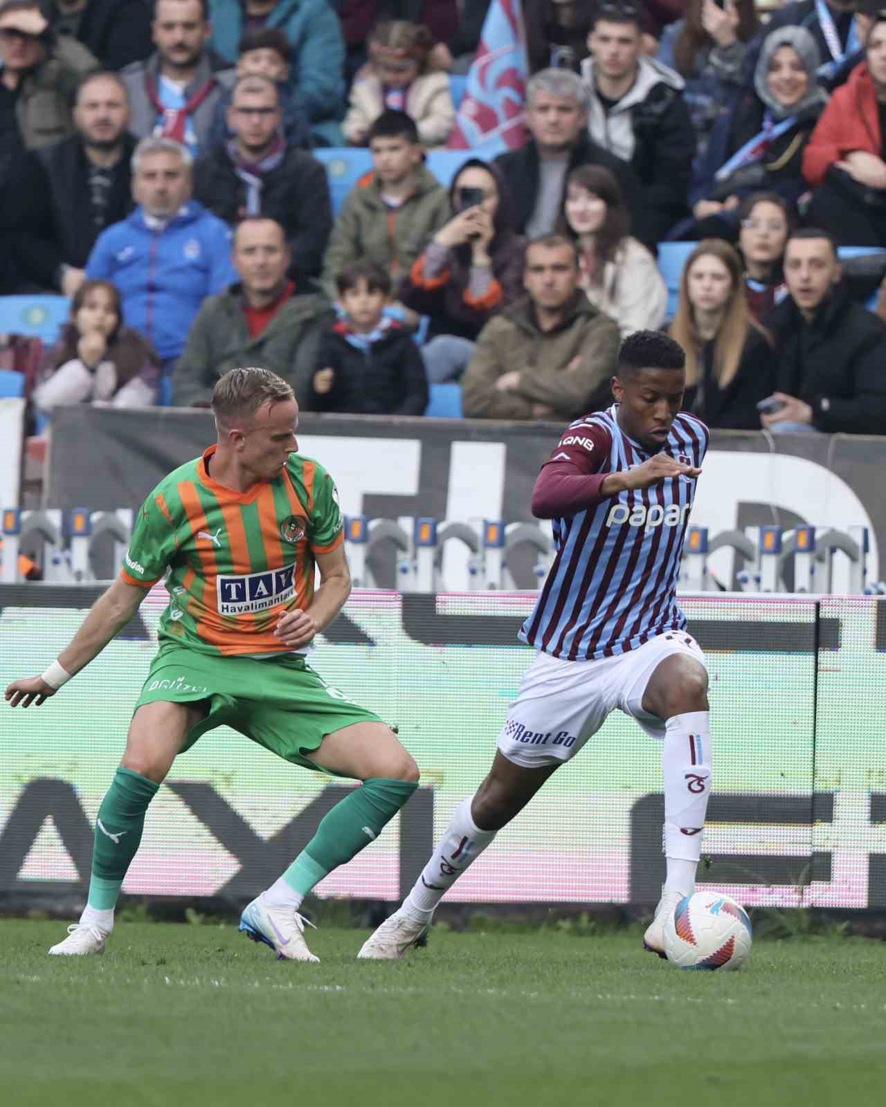 trendyol-super-lig-trabzonspor-4-alanyaspor-3-mac-sonucu