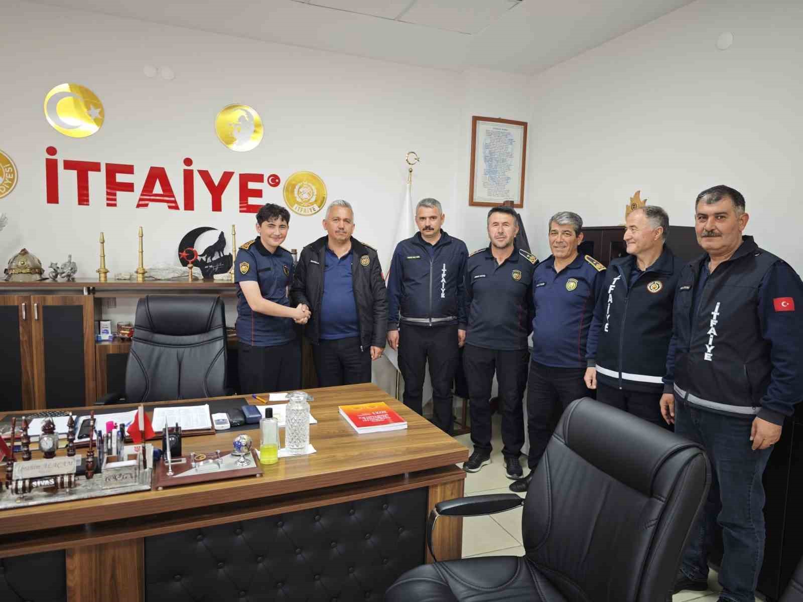 19-mayista-bir-gunlugune-itfaiye-muduru-oldu