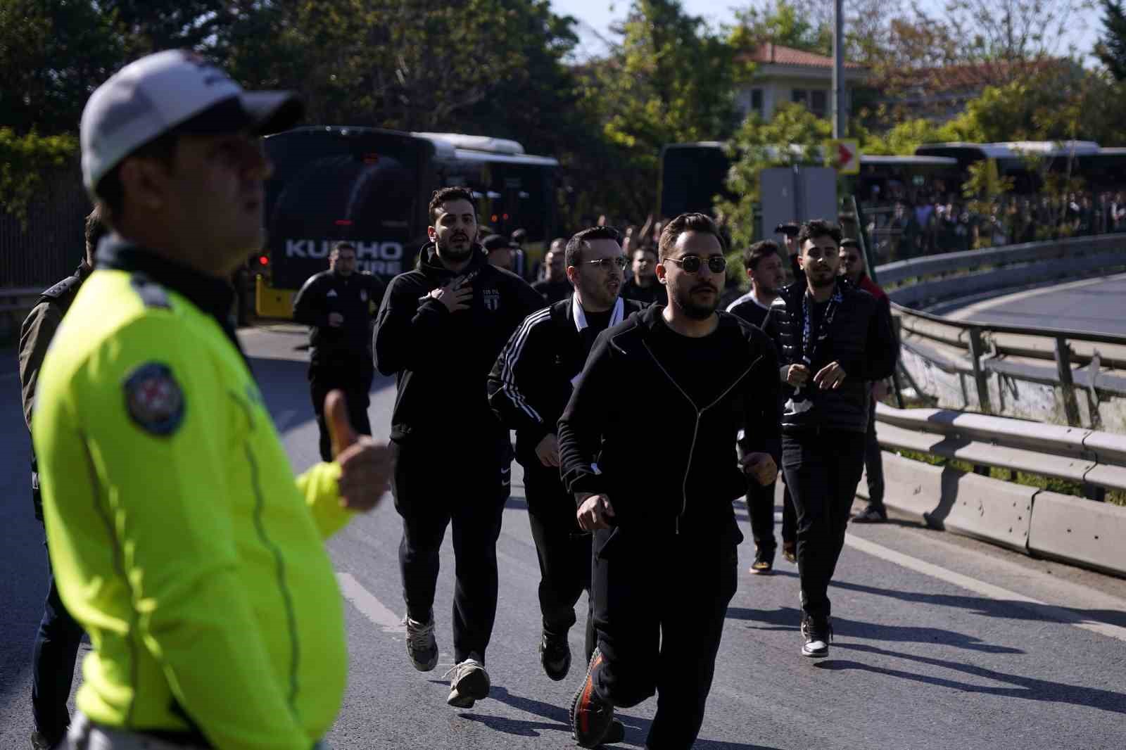 besiktas-taraftari-stada-geldi