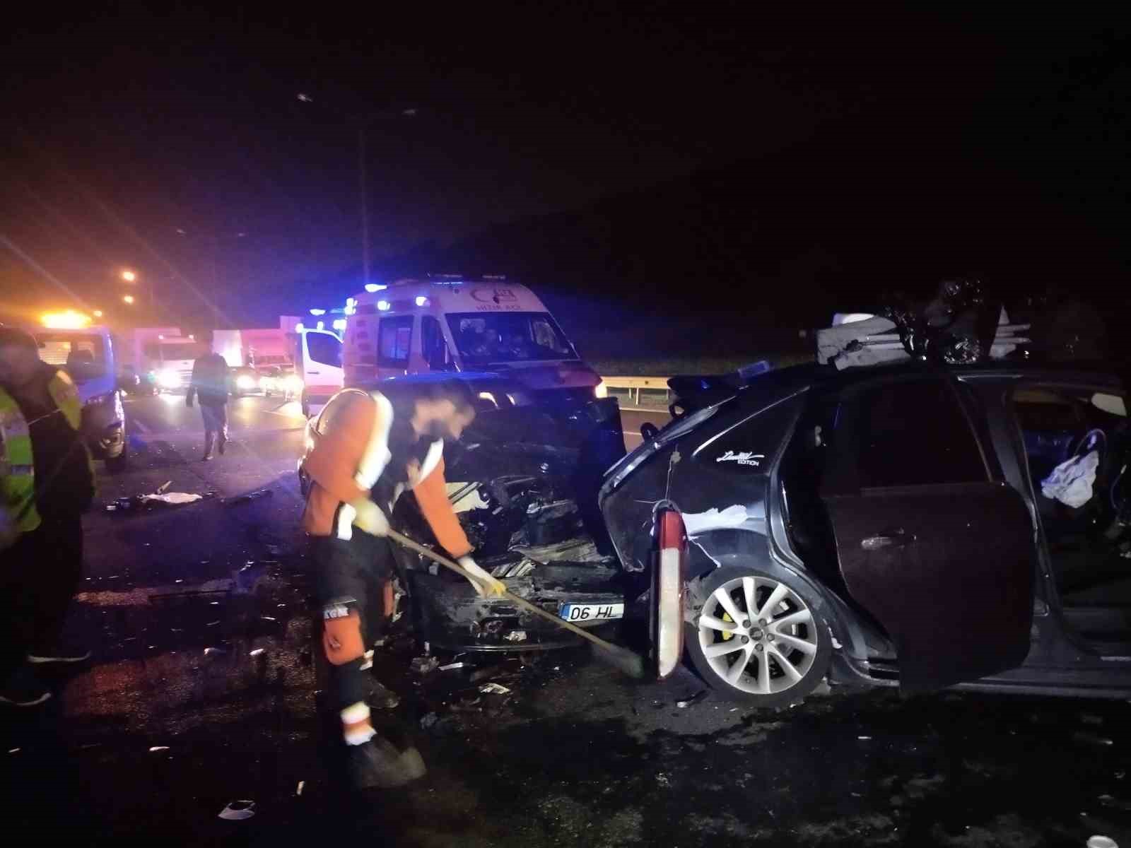 beykozda-5-aracli-zincirleme-trafik-kazasi-7-yarali