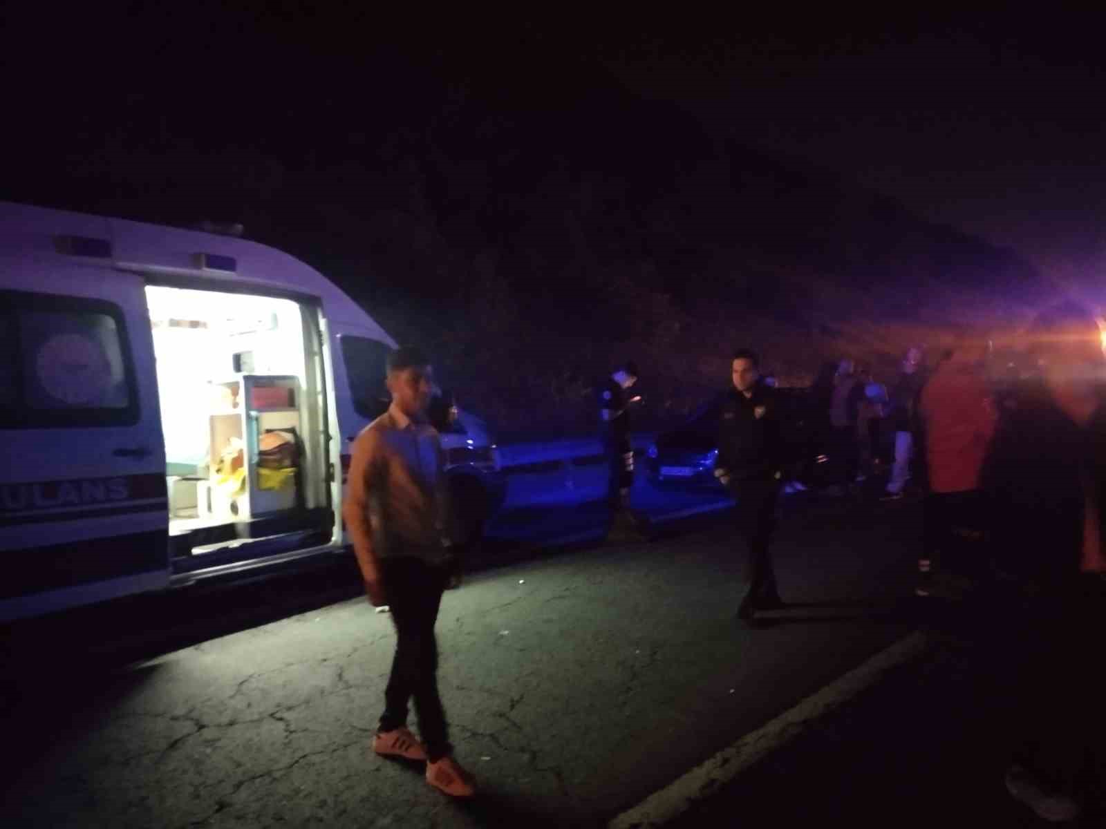 beykozda-5-aracli-zincirleme-trafik-kazasi-7-yarali