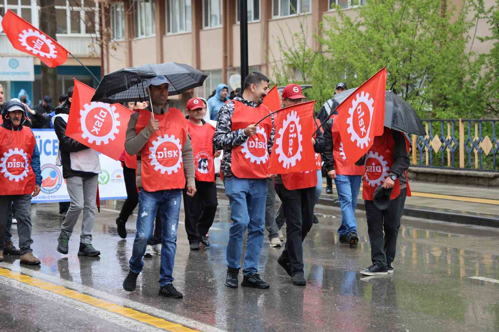 bolucu-slogan-iddiasi-gerginlige-neden-oldu