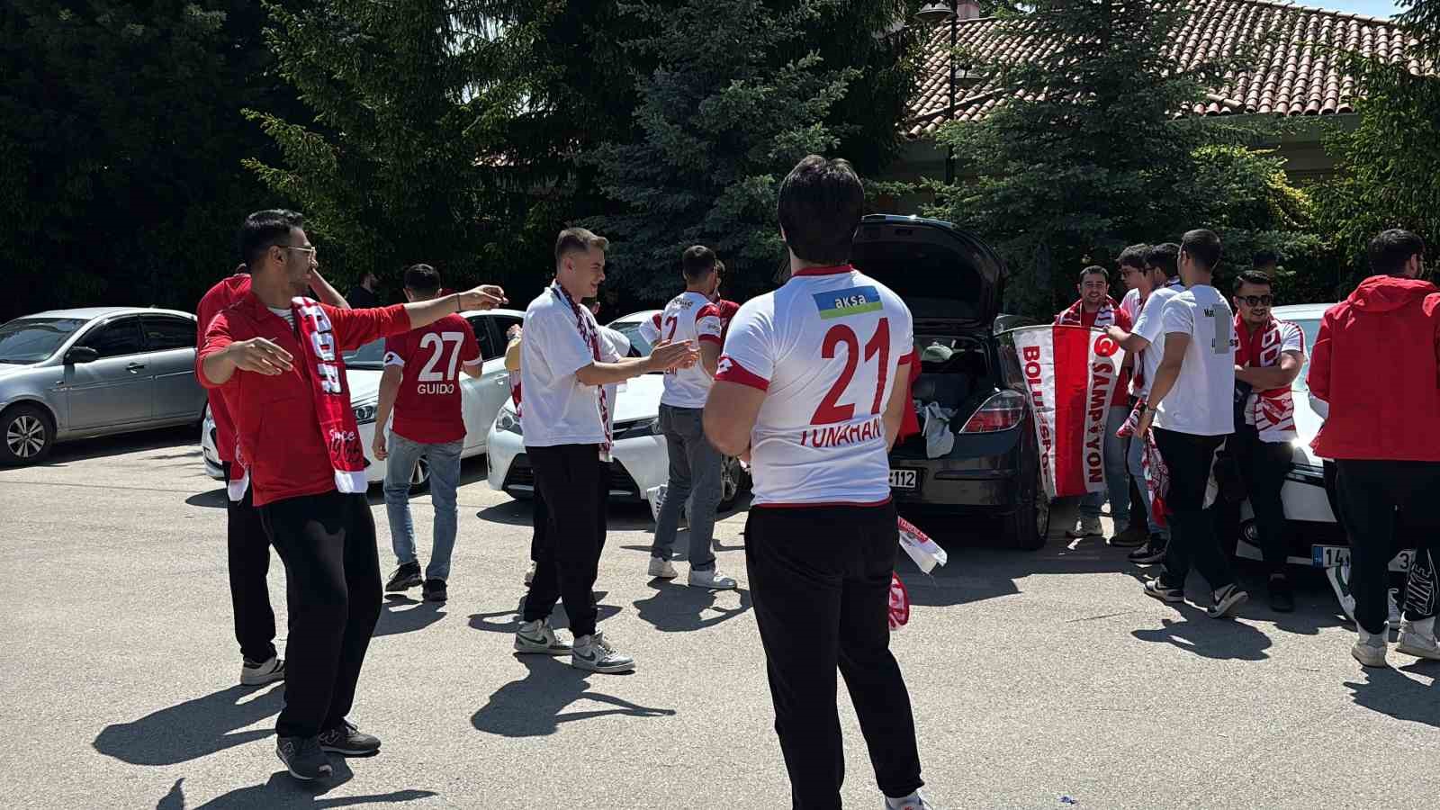 boluspor-taraftari-33-yillik-super-lig-hasreti-icin-30-otobusle-yola-cikti