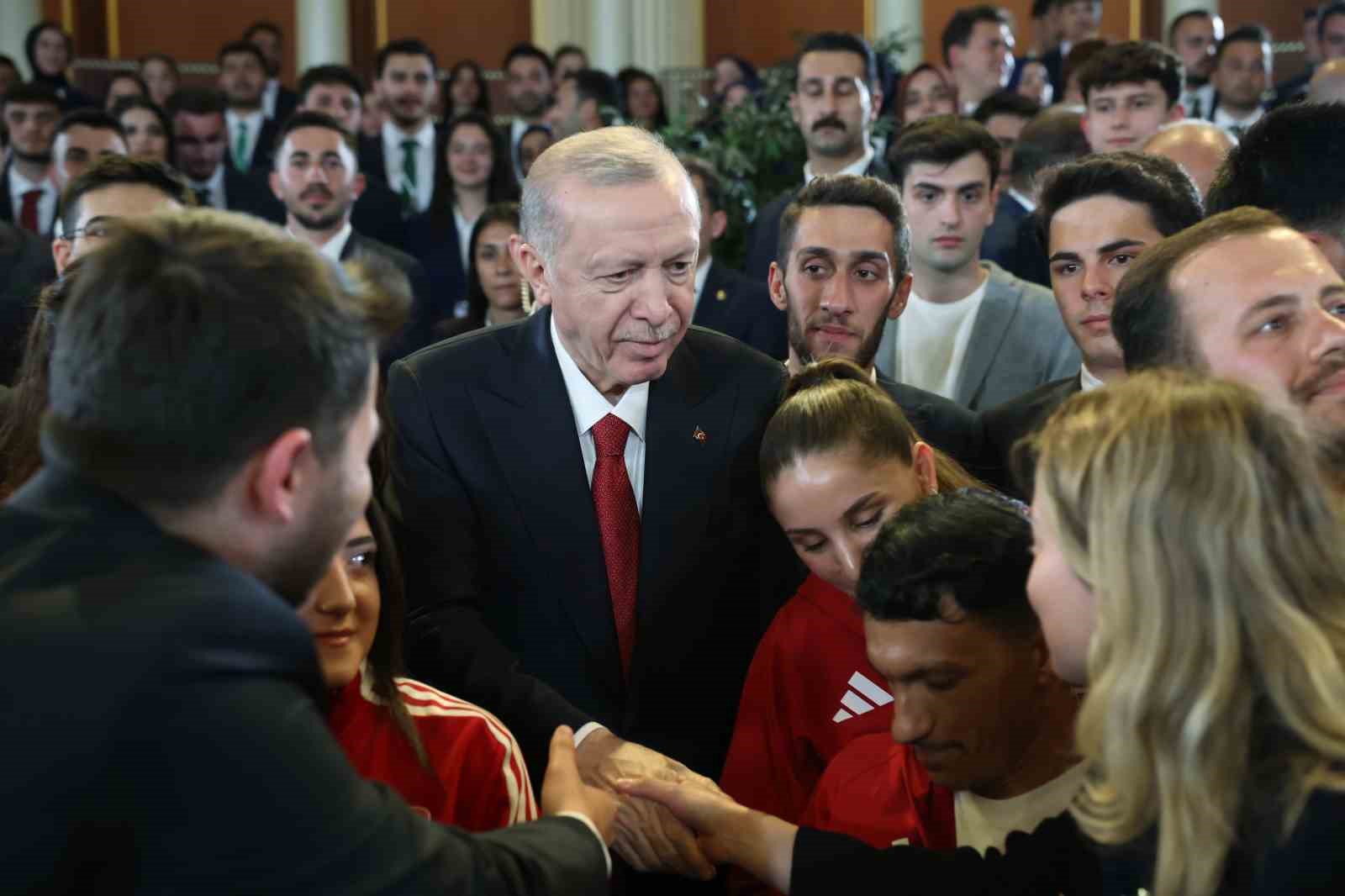 cumhurbaskani-erdogan-terorsuz-turkiye-kavsagini-insallah-suhuletle-dondukten-sonra-turkiye-yuzyili-menziline-cok-daha-hizli-ulasacagiz