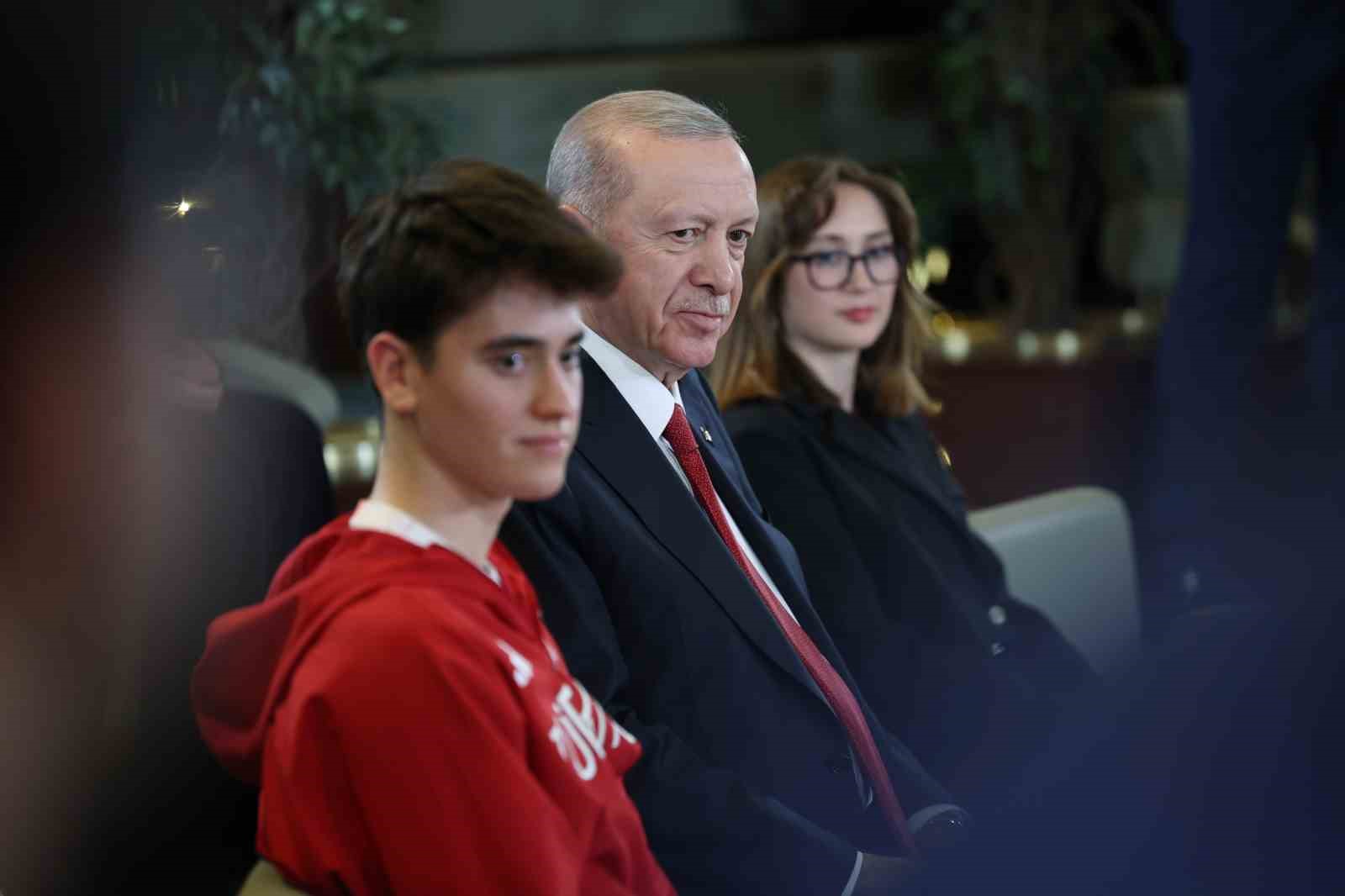 cumhurbaskani-erdogan-terorsuz-turkiye-kavsagini-insallah-suhuletle-dondukten-sonra-turkiye-yuzyili-menziline-cok-daha-hizli-ulasacagiz
