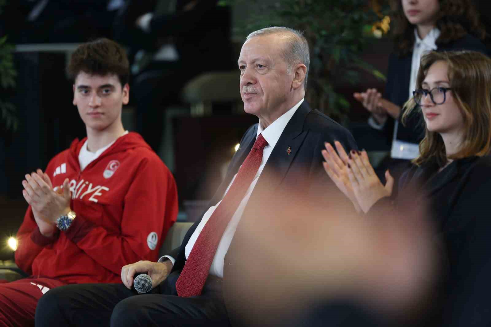 cumhurbaskani-erdogan-terorsuz-turkiye-kavsagini-insallah-suhuletle-dondukten-sonra-turkiye-yuzyili-menziline-cok-daha-hizli-ulasacagiz