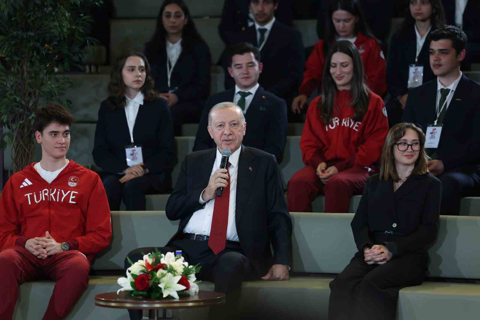cumhurbaskani-erdogan-terorsuz-turkiye-kavsagini-insallah-suhuletle-dondukten-sonra-turkiye-yuzyili-menziline-cok-daha-hizli-ulasacagiz