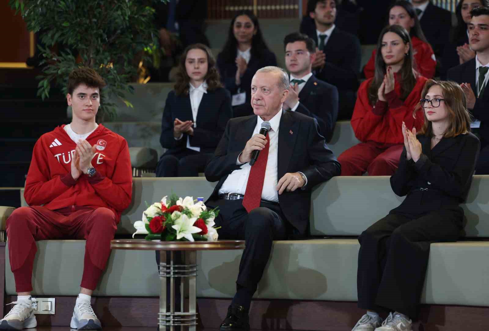 cumhurbaskani-erdogan-terorsuz-turkiye-kavsagini-insallah-suhuletle-dondukten-sonra-turkiye-yuzyili-menziline-cok-daha-hizli-ulasacagiz