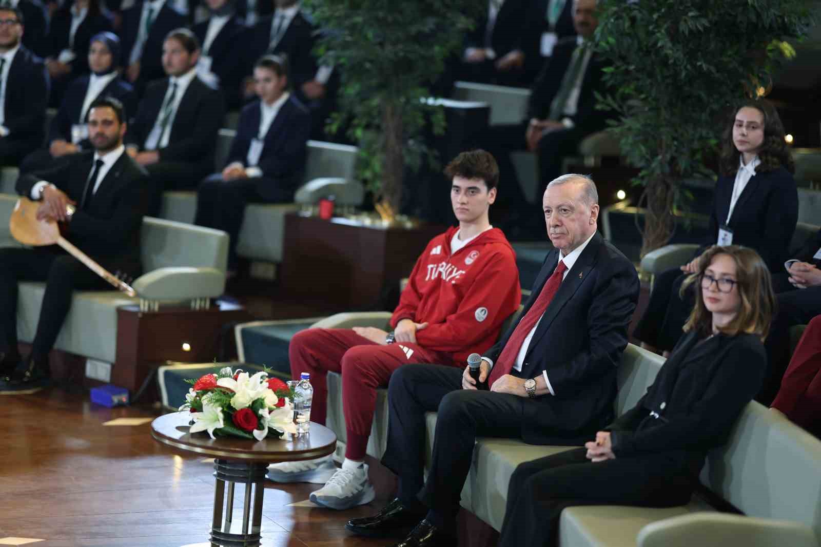 cumhurbaskani-erdogan-terorsuz-turkiye-kavsagini-insallah-suhuletle-dondukten-sonra-turkiye-yuzyili-menziline-cok-daha-hizli-ulasacagiz