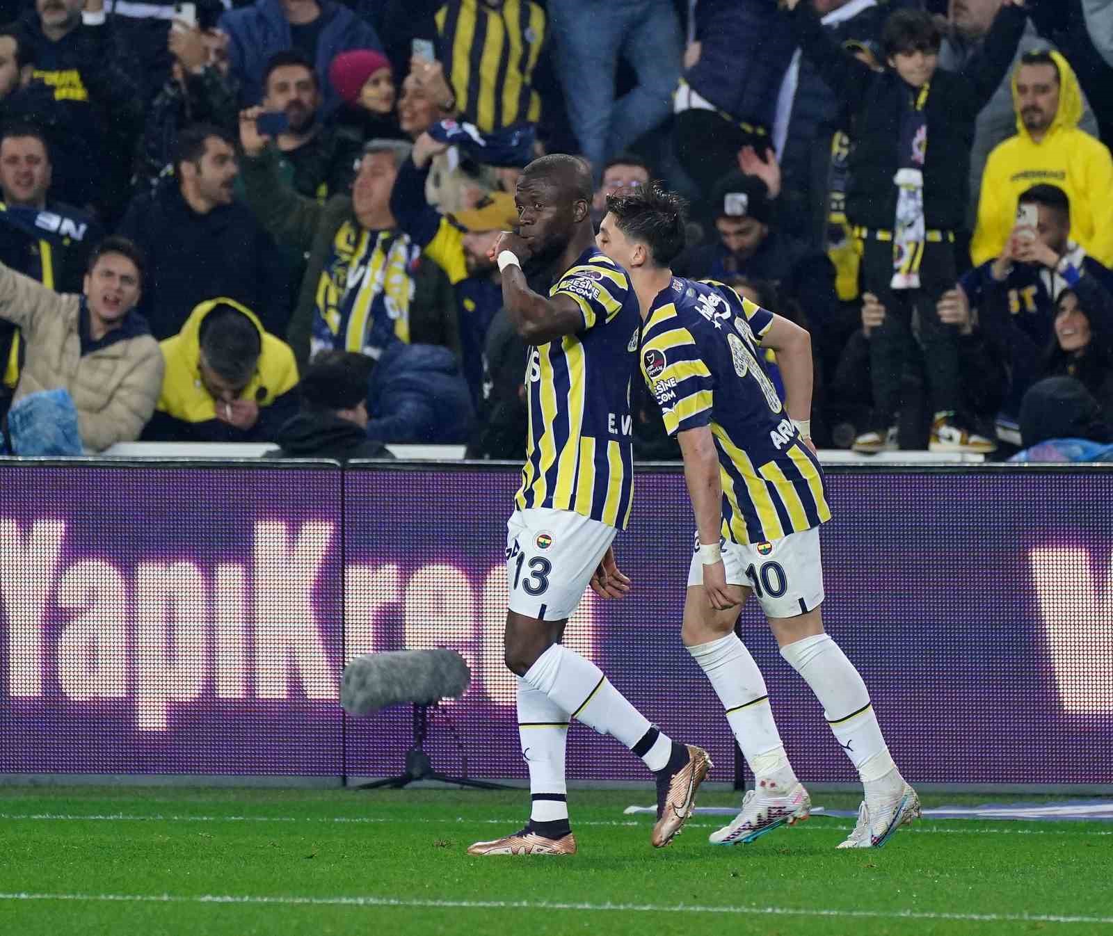 fenerbahce-besiktas-derbisinin-golleri-yabancilardan