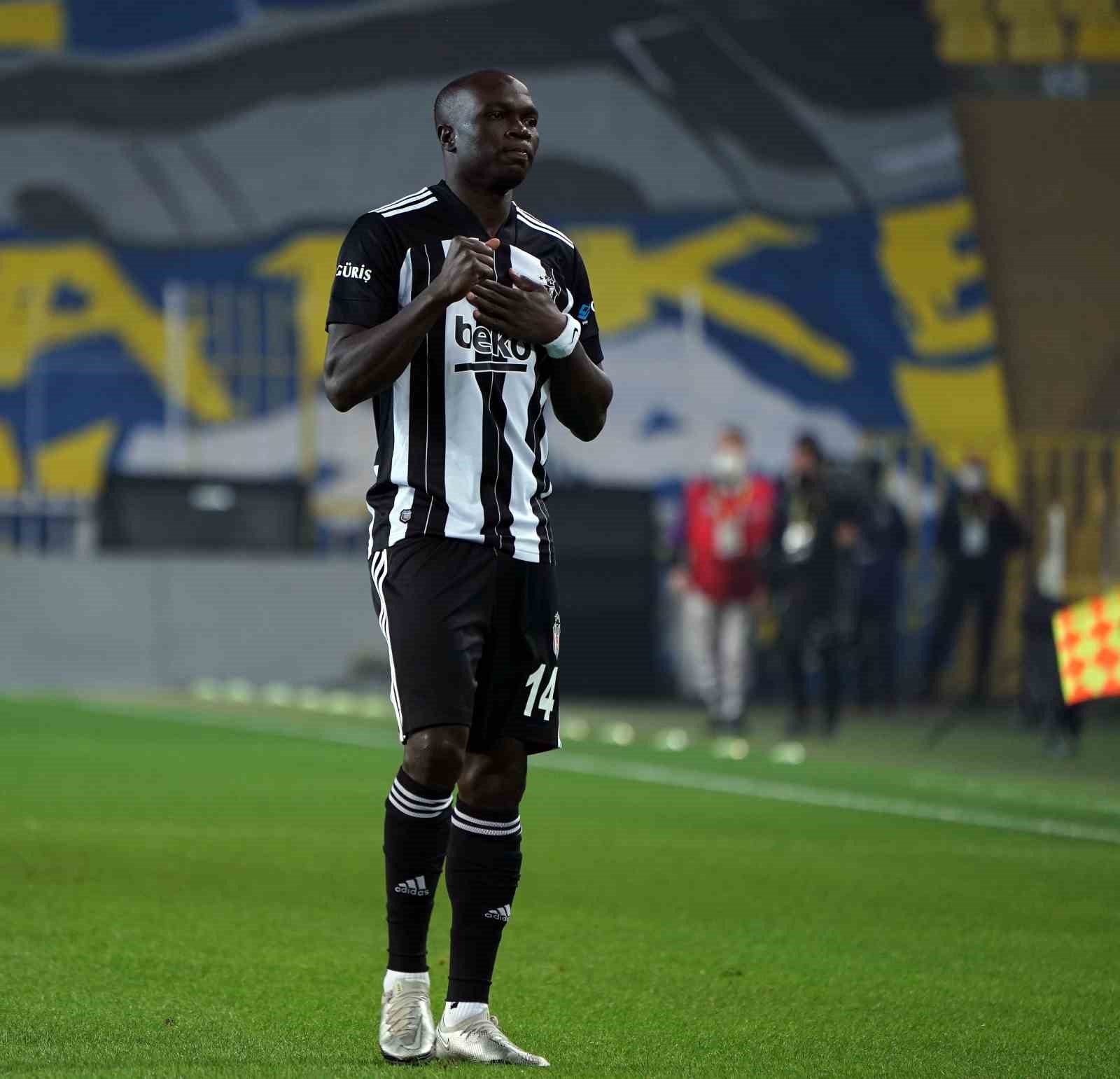 fenerbahce-besiktas-derbisinin-golleri-yabancilardan