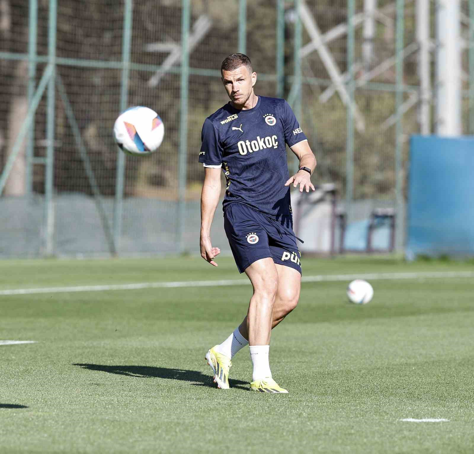 fenerbahce-eyupspor-maci-hazirliklarina-basladi