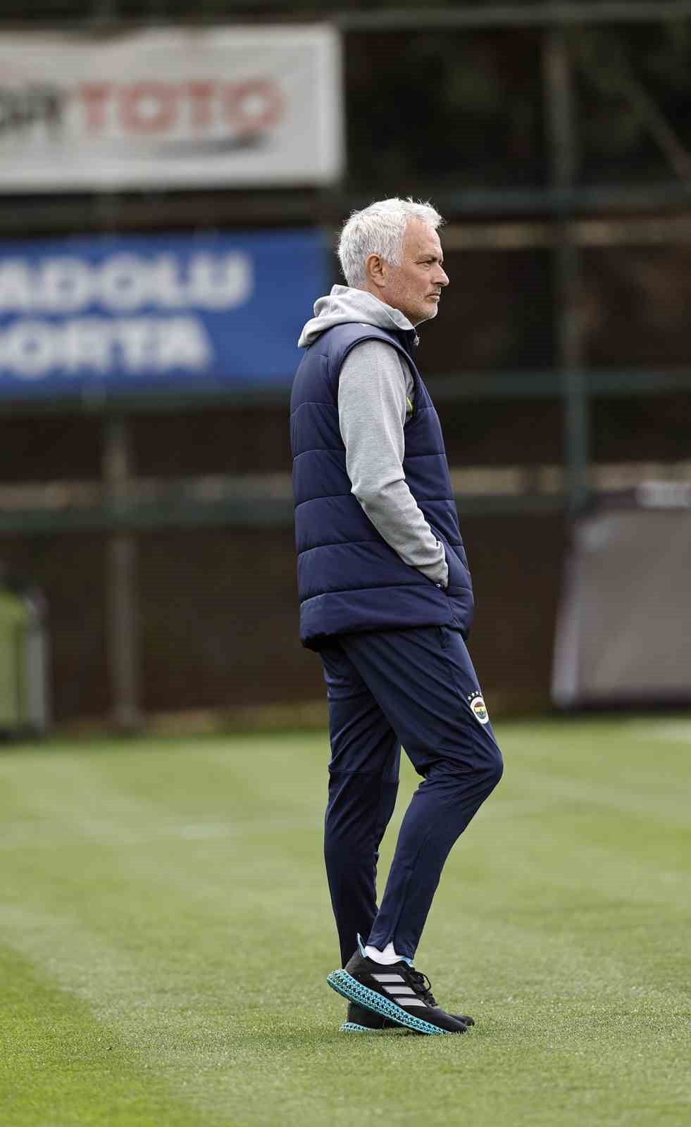 fenerbahcede-eyupspor-maci-hazirliklari-devam-etti