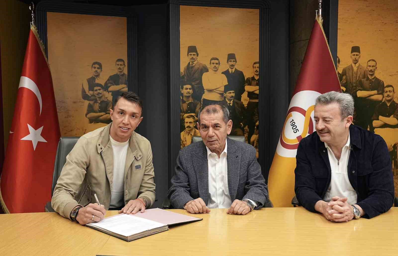 galatasaray-fernando-musleranin-takimiyla-is-birligi-protokolu-imzaladi