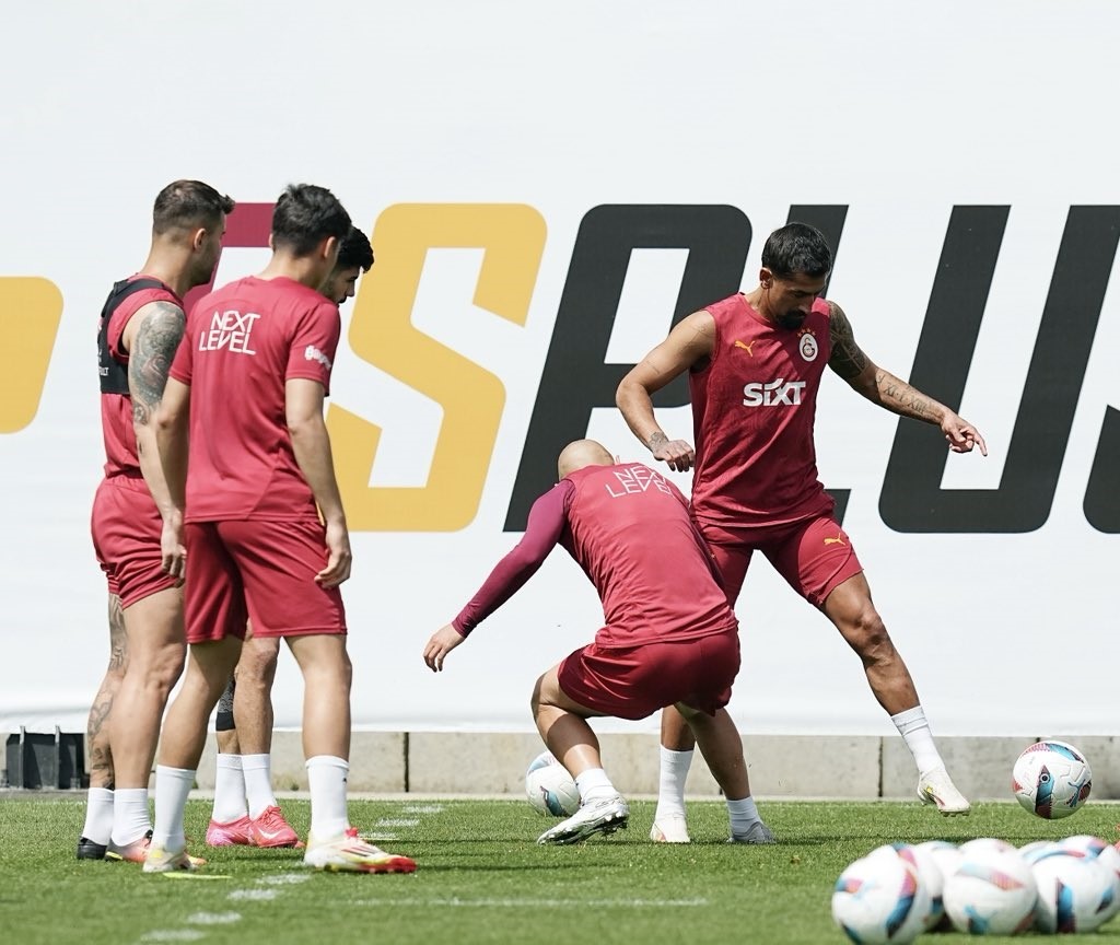 galatasaray-trabzonspor-maci-hazirliklarina-devam-etti