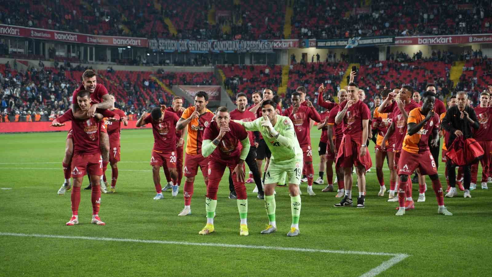 galatasarayin-kupa-coskusu