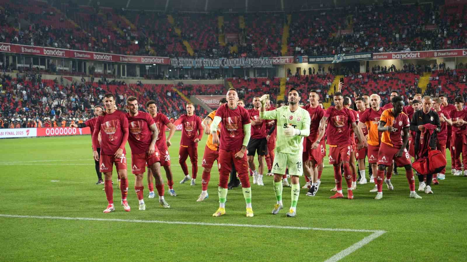 galatasarayin-kupa-coskusu