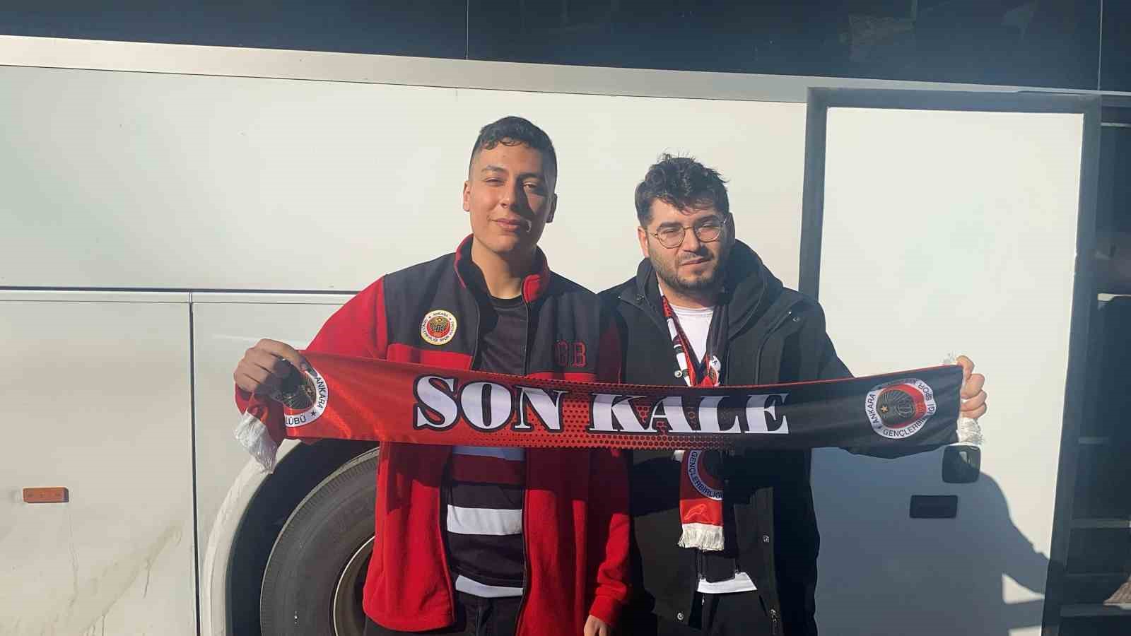 genclerbirligi-taraftarlari-super-lig-yolunda-takimini-yalniz-birakmiyor