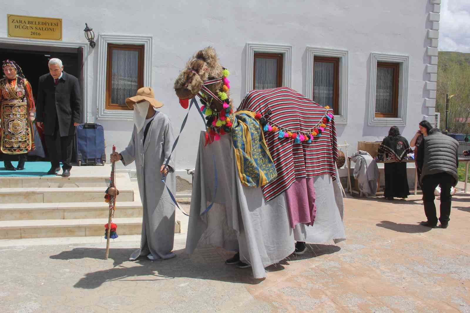 gorenler-donup-bir-daha-bakti-asirlik-gelenek-yeniden-canlandirildi