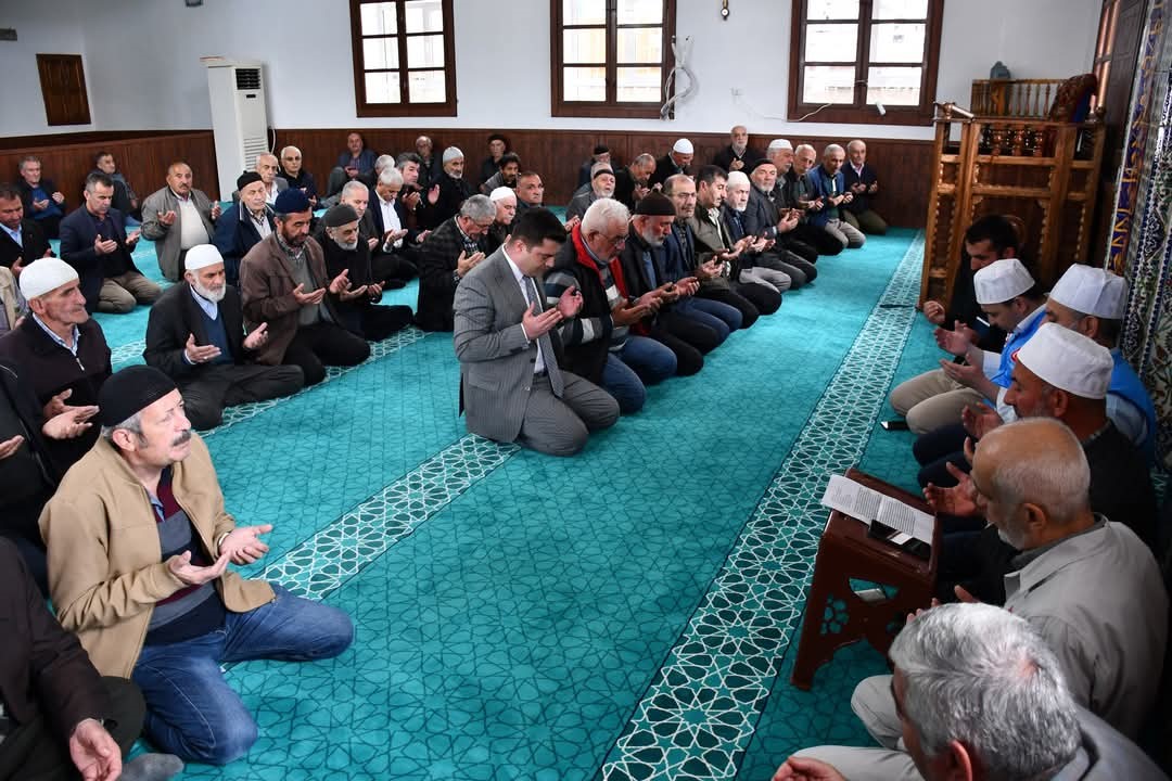 haci-adaylari-dualarla-kutsal-topraklara-ugurlandi