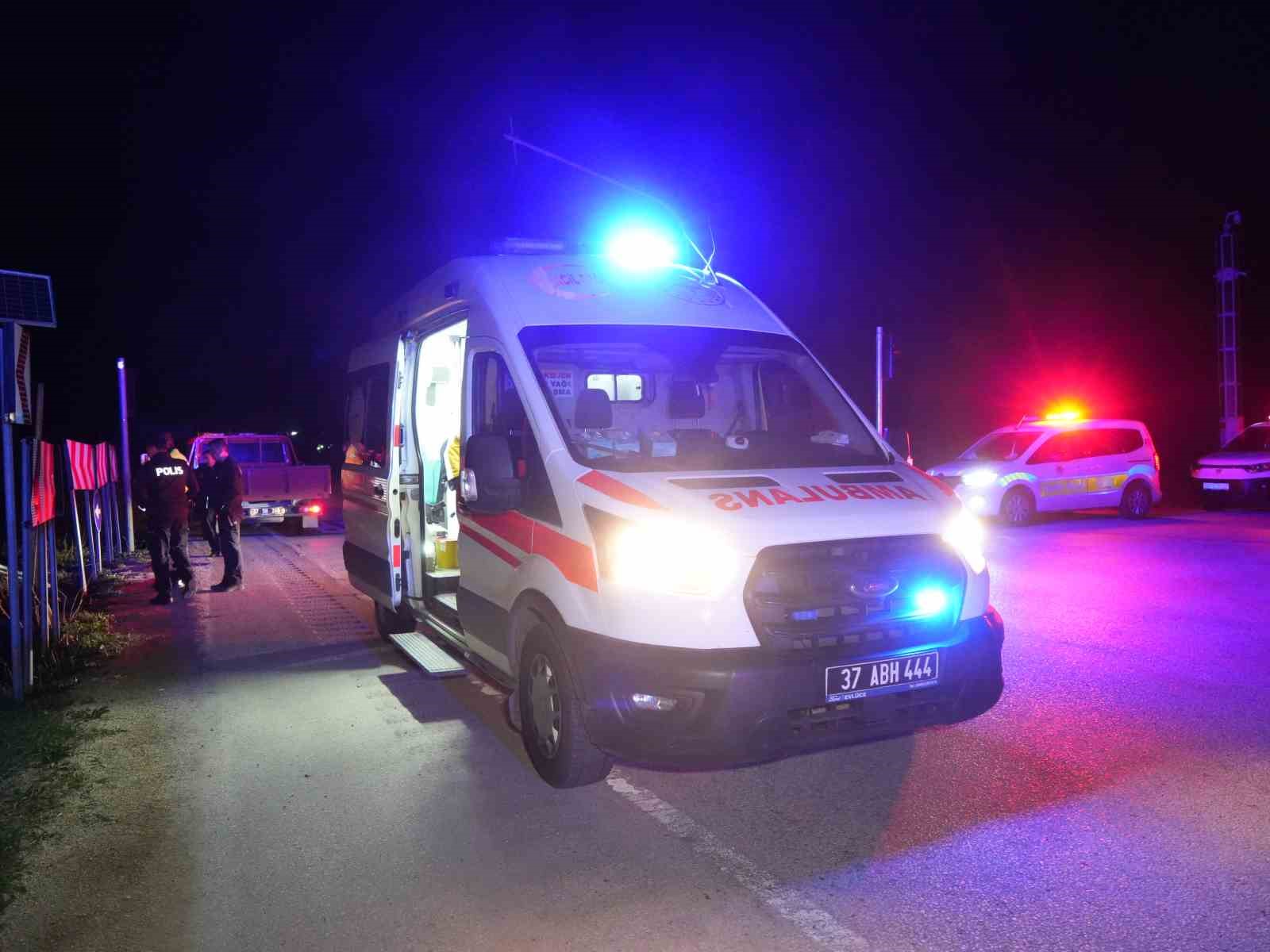 kontrolden-cikan-otomobil-40-metre-yukseklikten-tarlaya-uctu