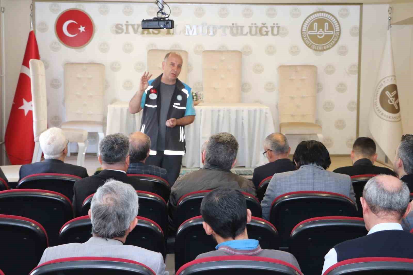 muftuluk-personeline-ilk-yardim-egitimi-verildi