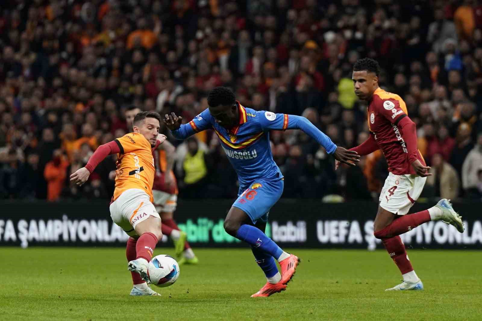 sampiyon-galatasaray-goztepe-deplasmaninda