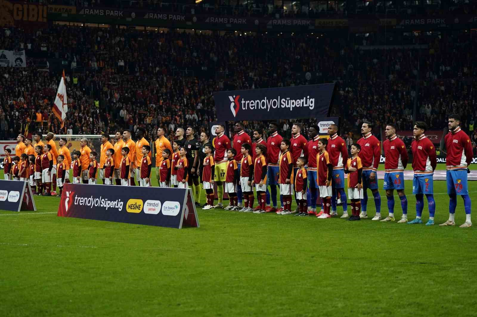 sampiyon-galatasaray-goztepe-deplasmaninda