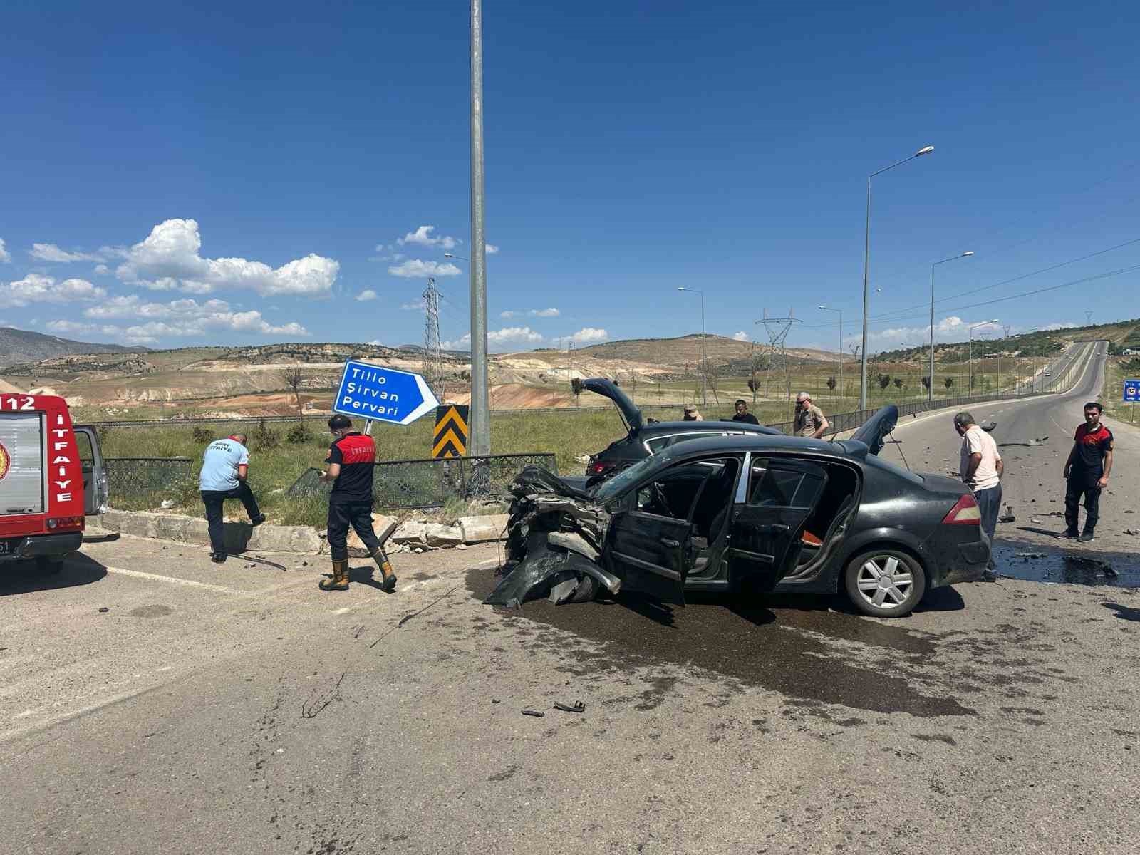 siirtte-trafik-kazasi-1i-agir-4-yarali