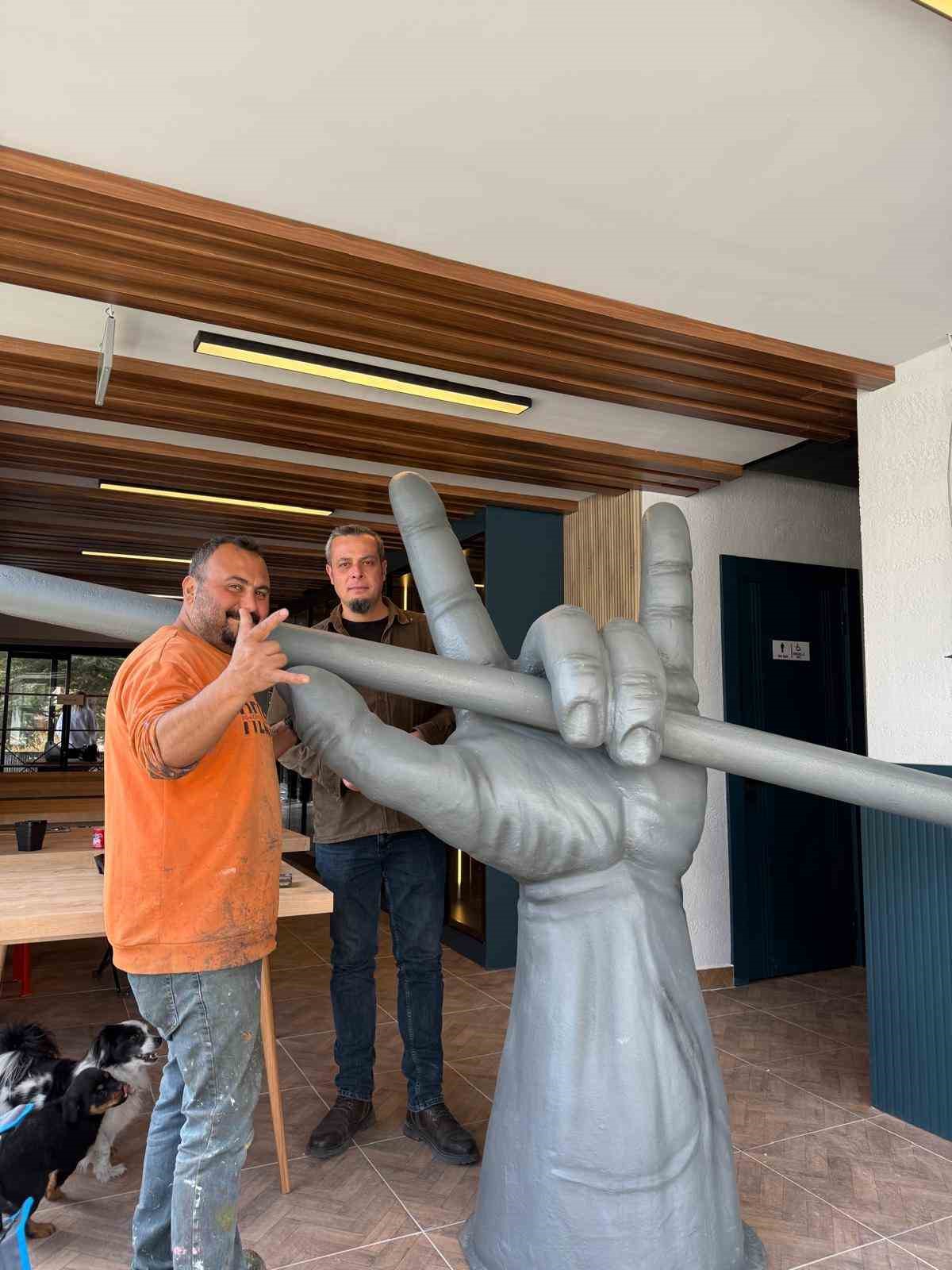 strafor-kopukten-dunyaya-acilan-sanat