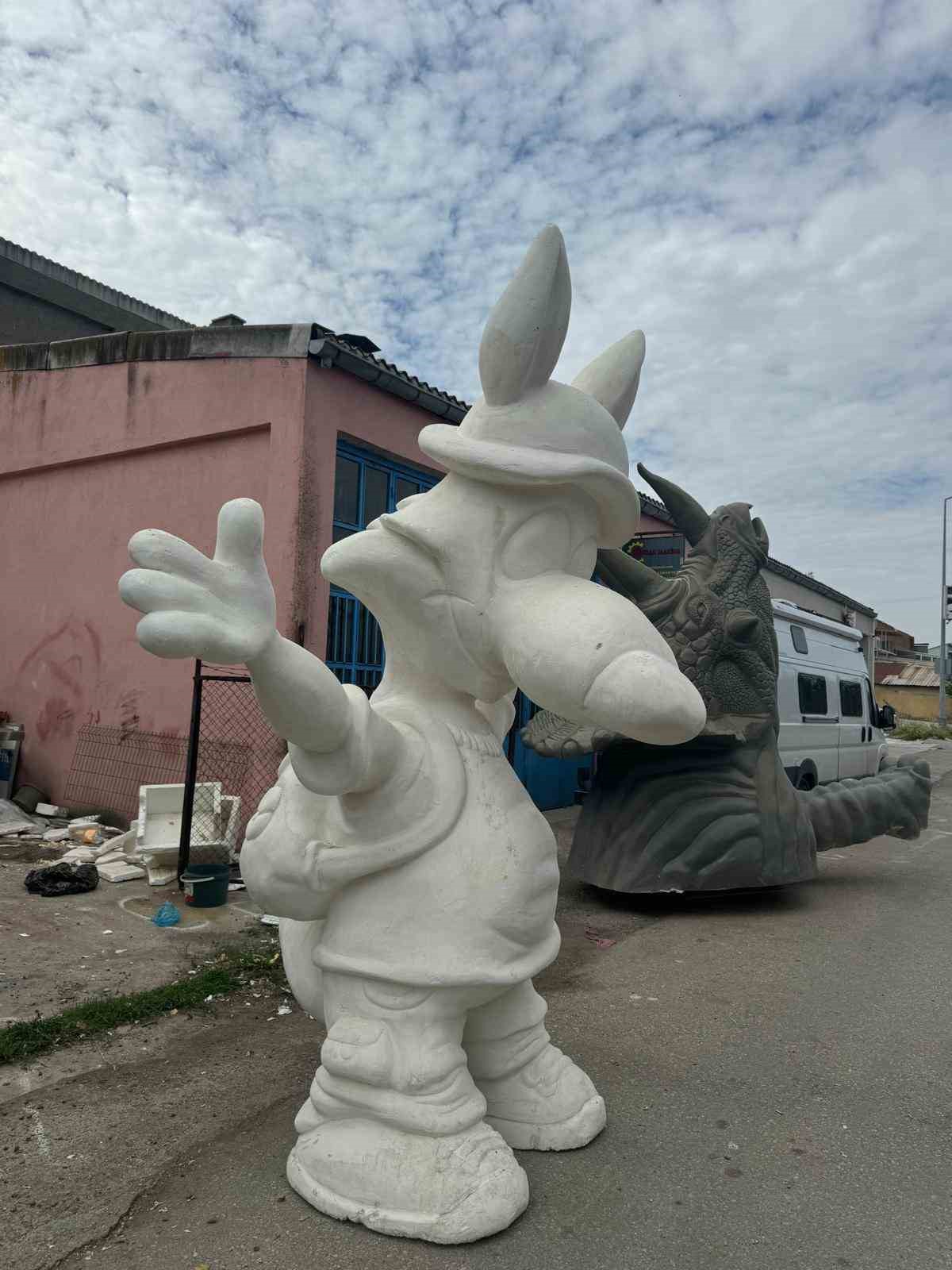 strafor-kopukten-dunyaya-acilan-sanat