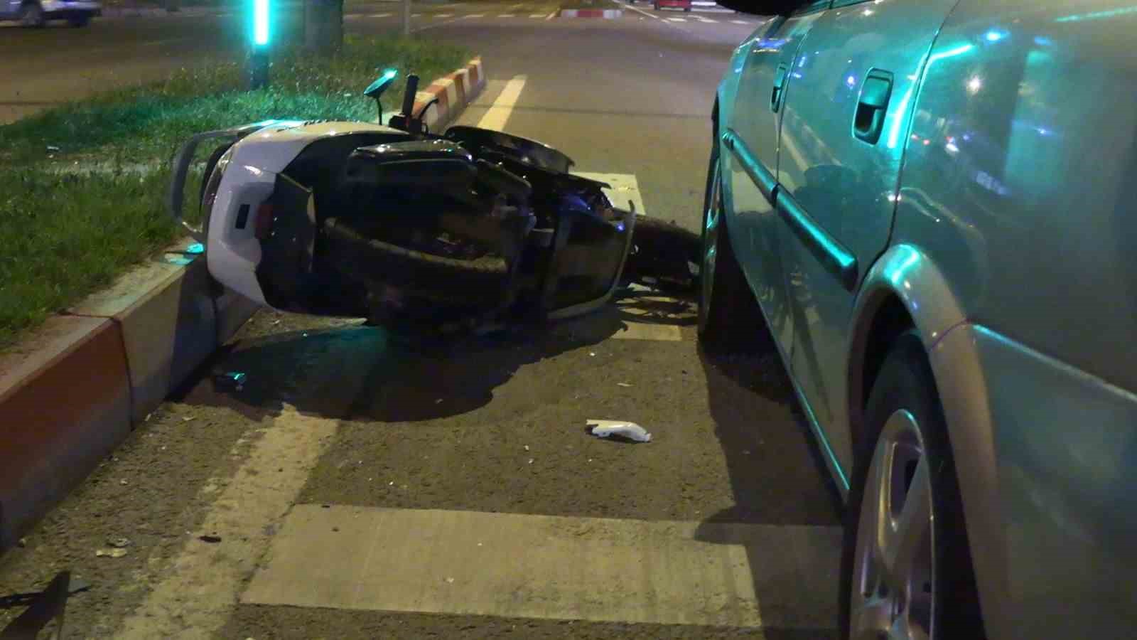 tavsanlida-motosiklet-2-otomobile-carpti-1-yarali