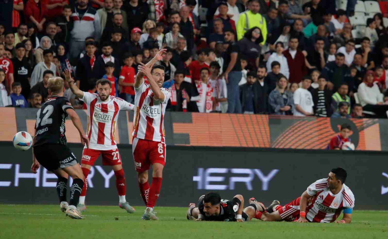trendyol-super-lig-antalyaspor-1-konyaspor-0-mac-sonucu