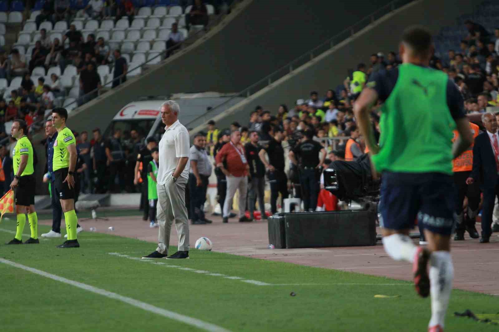 trendyol-super-lig-atakas-hatayspor-4-fenerbahce-2-mac-sonucu