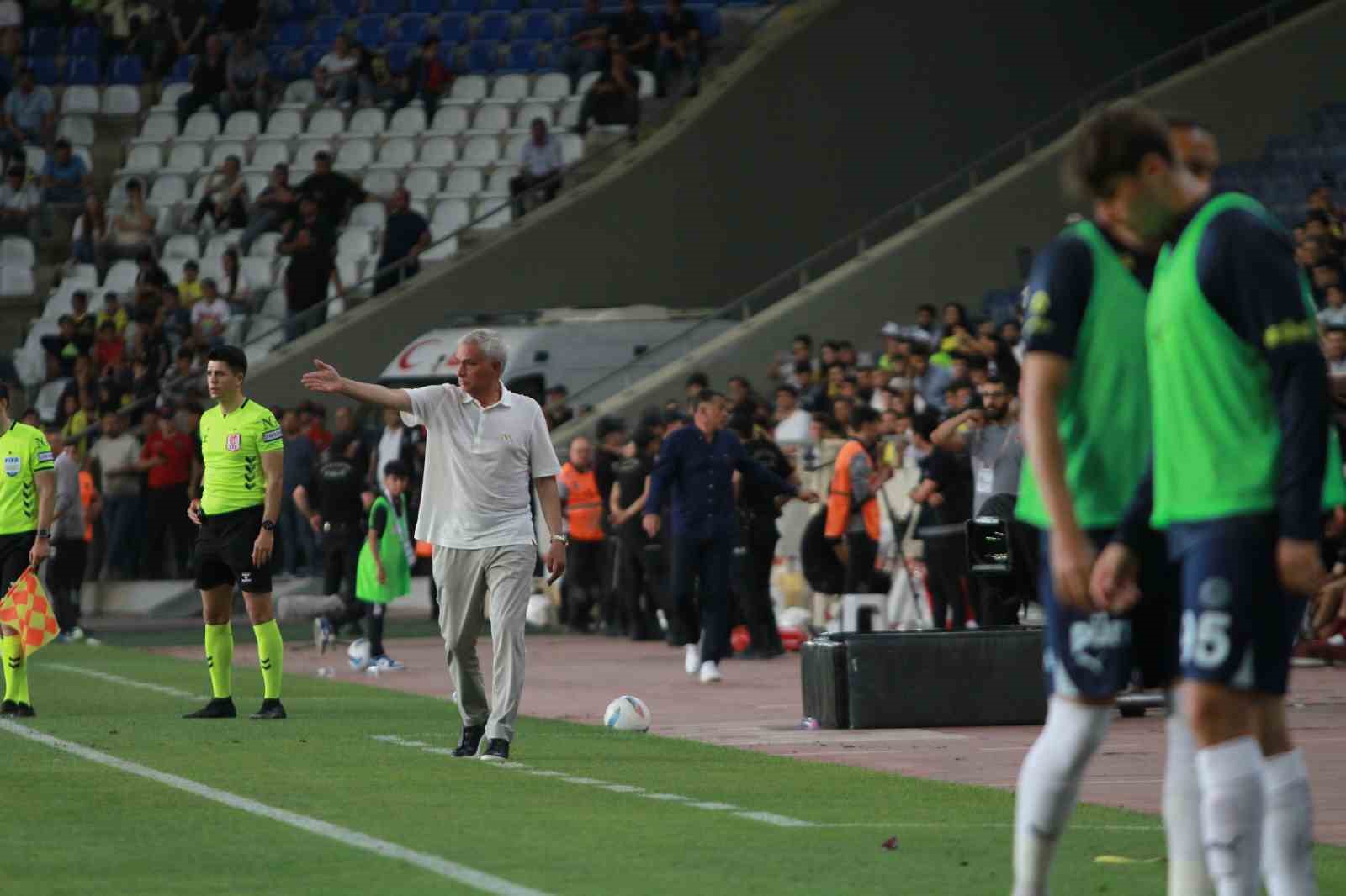 trendyol-super-lig-atakas-hatayspor-4-fenerbahce-2-mac-sonucu