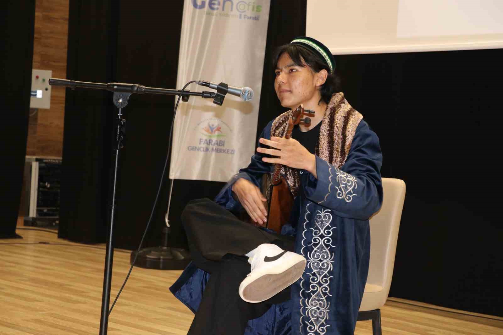 turk-dunyasinin-kulturel-zenginlikleri-sivasta-sahnelendi